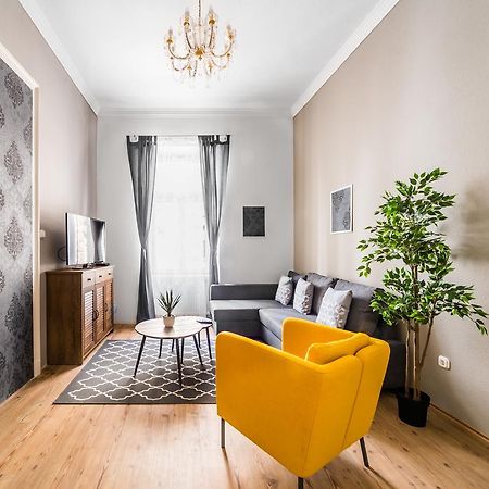 Nyar 3 Bedroom Centre Entire Home Budapest Exterior photo